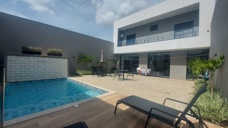Casa Alto Padrão - Venda - Jardim Botânico - Franca - SP