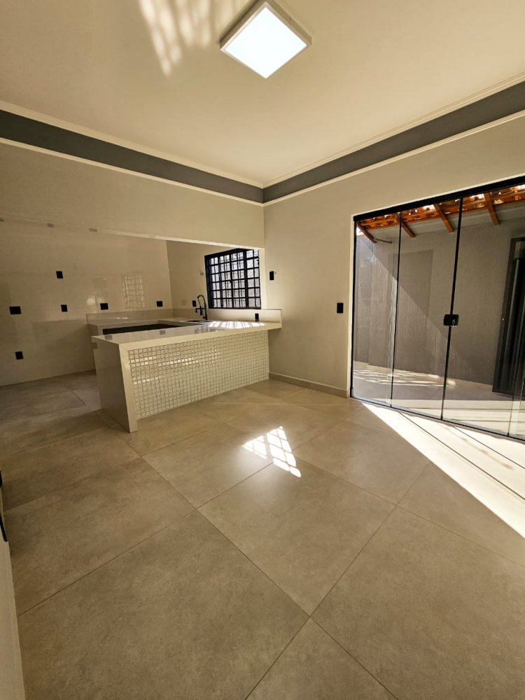 Casa - Venda - Prolongamento Jardim ngela Rosa - Franca - SP