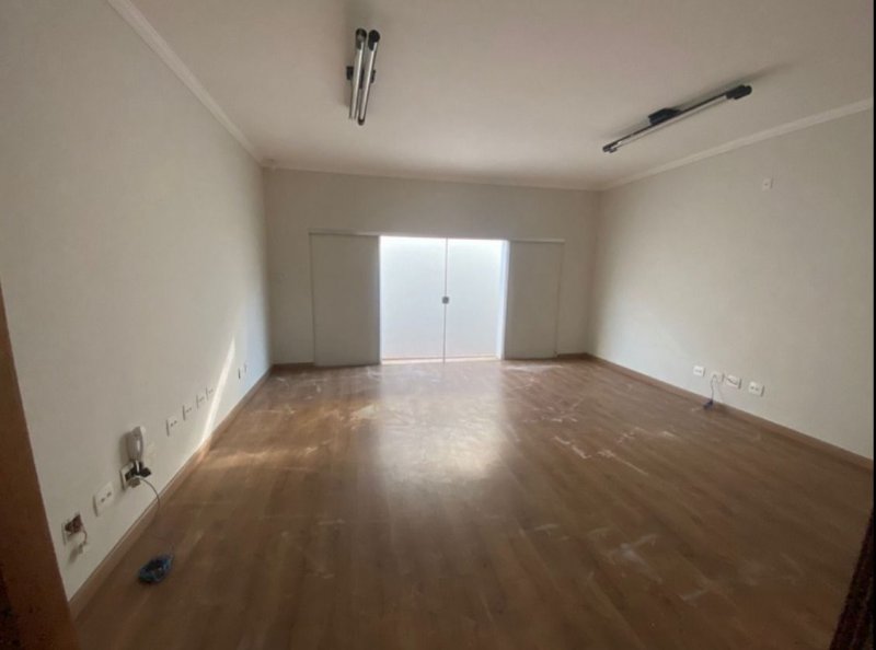 Casa Comercial - Venda - So Jos - Franca - SP