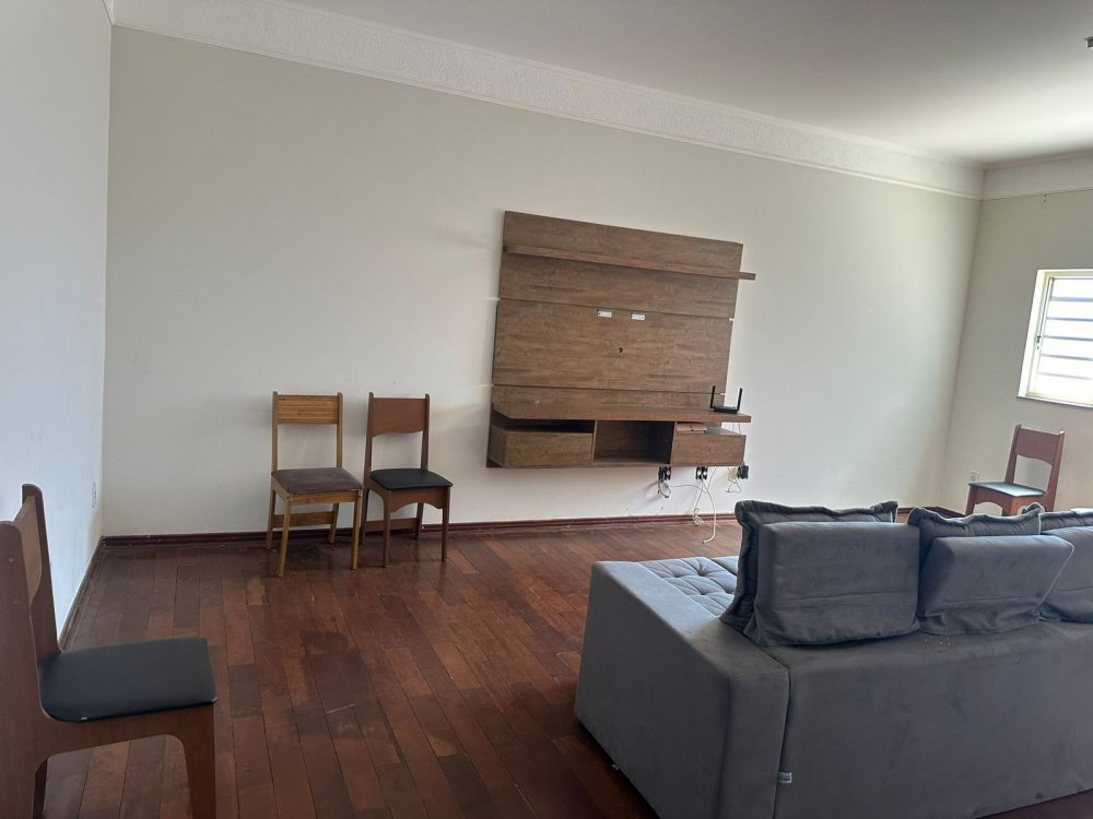 Casa - Venda - Jardim Nomia - Franca - SP