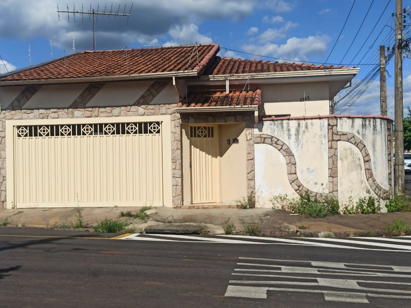 Casa - Venda - Prolongamento Vila Santa Cruz - Franca - SP