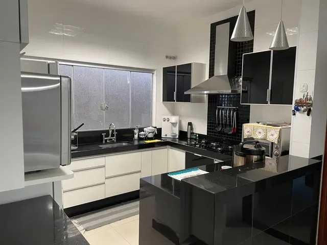 Casa - Venda - Prolongamento Jardim Flórida - Franca - SP