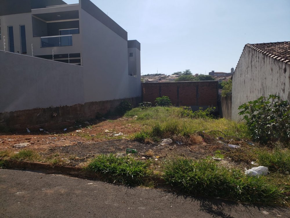 Terreno - Venda - Jardim Baro - Franca - SP
